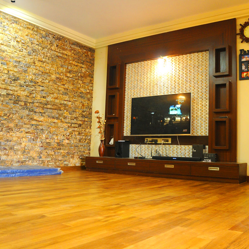 Polished solid wood flooring with smooth surface finish