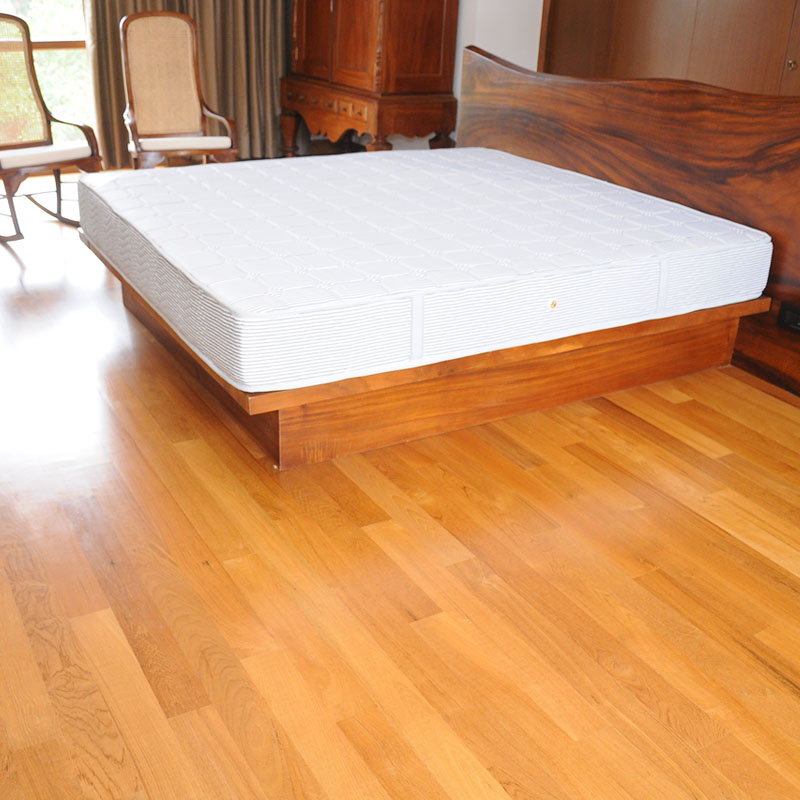 Natural oak solid wood flooring for premium interior spaces